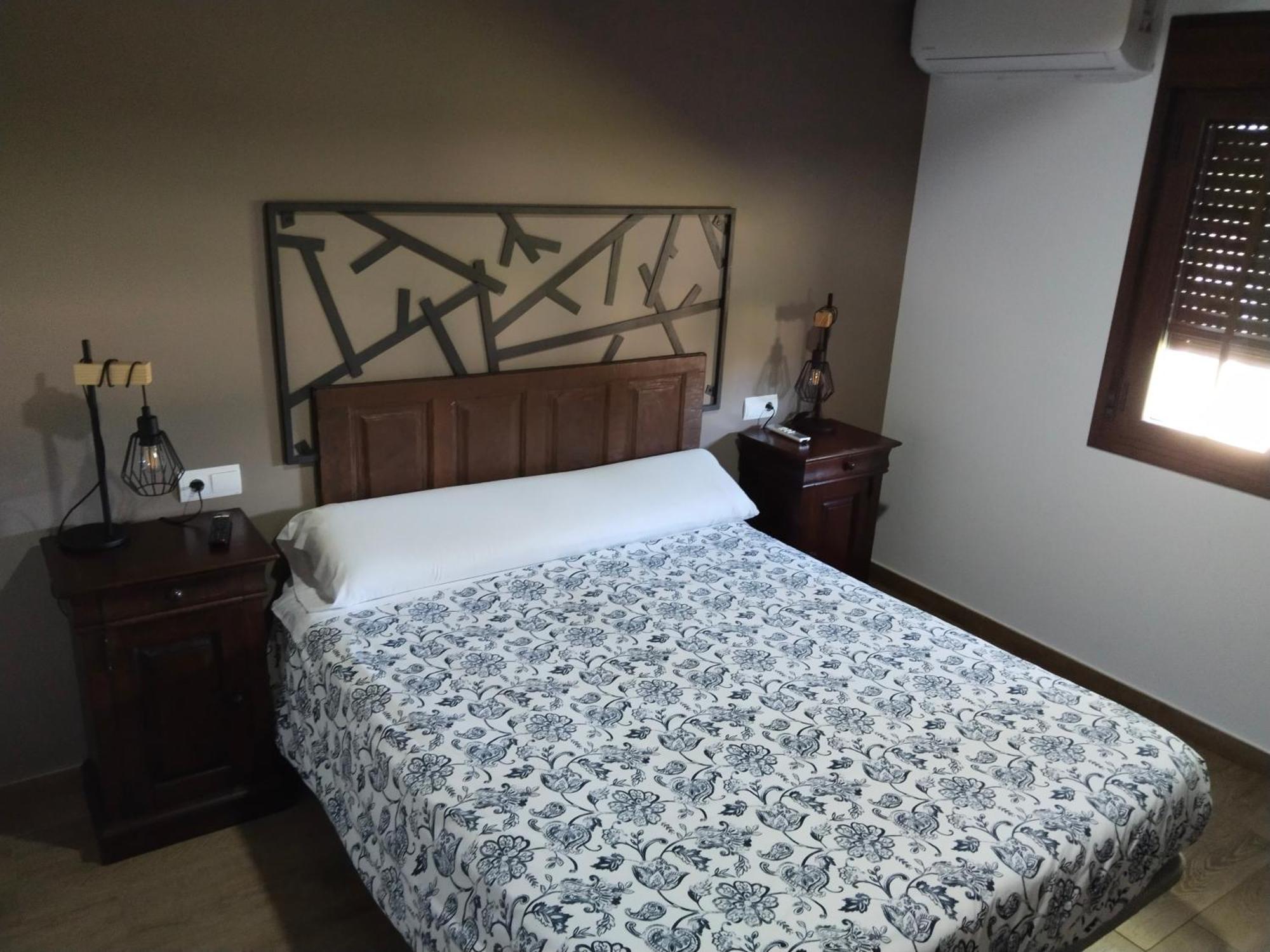 Hostal La Medina De Кампонарая Экстерьер фото
